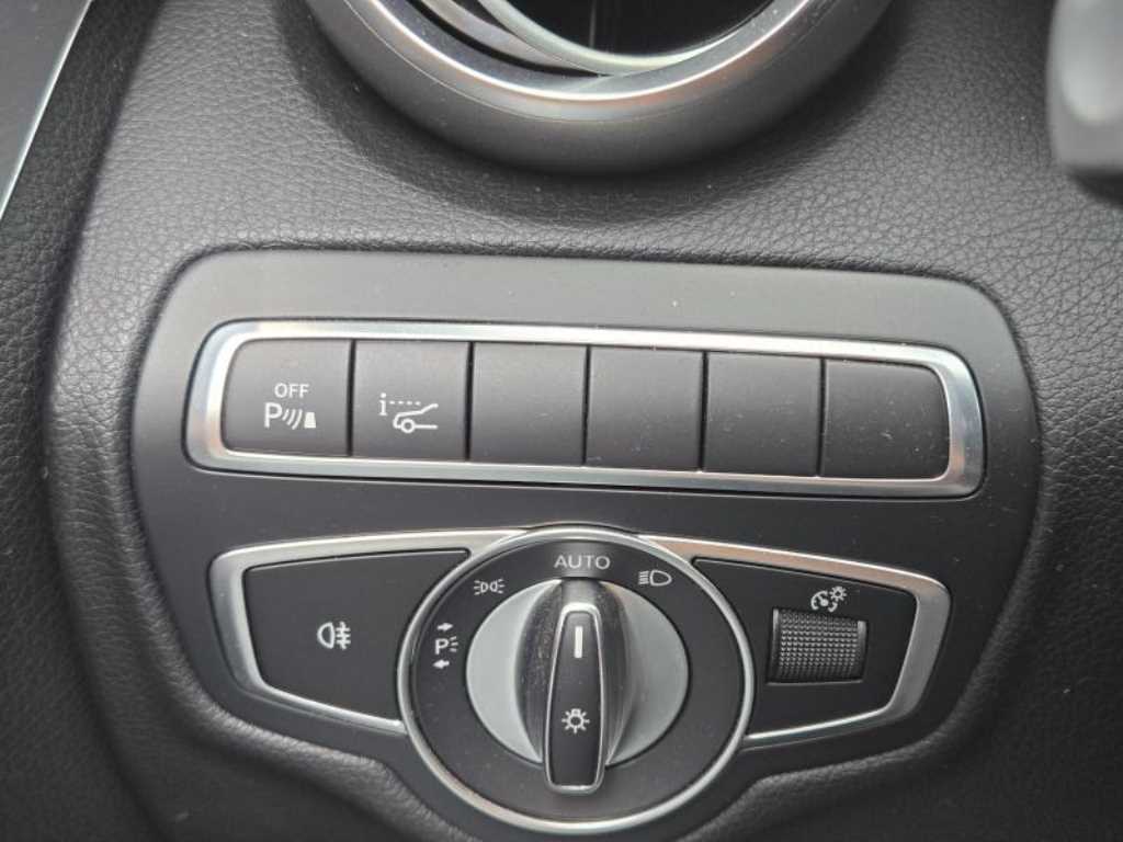 Mercedes Benz C Class - Vista 11