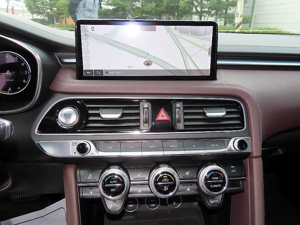 Genesis G70 2023 Blanco - Importación desde Corea - HF Imports Iquique - Foto 16