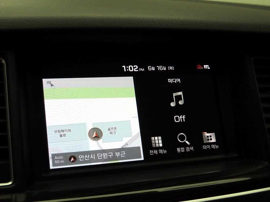 Genesis G80 - Vista 10
