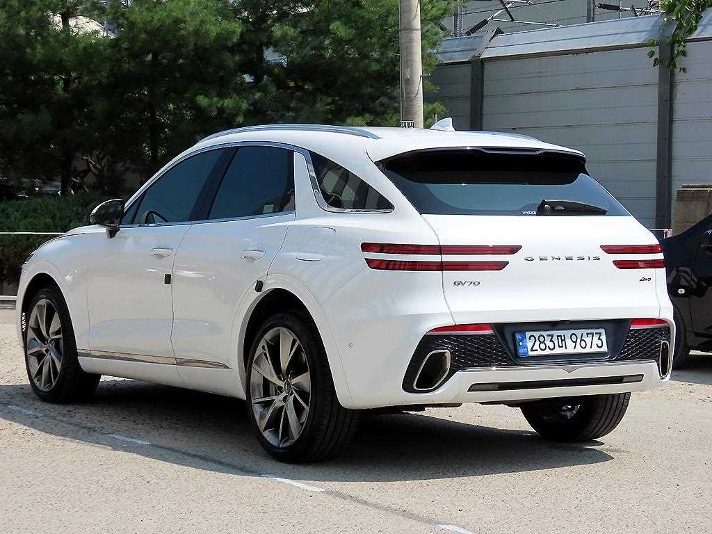 Genesis GV70 - Vista 3