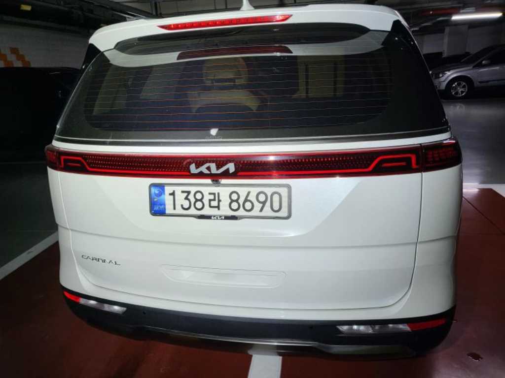 KIA Carnival - Vista 2