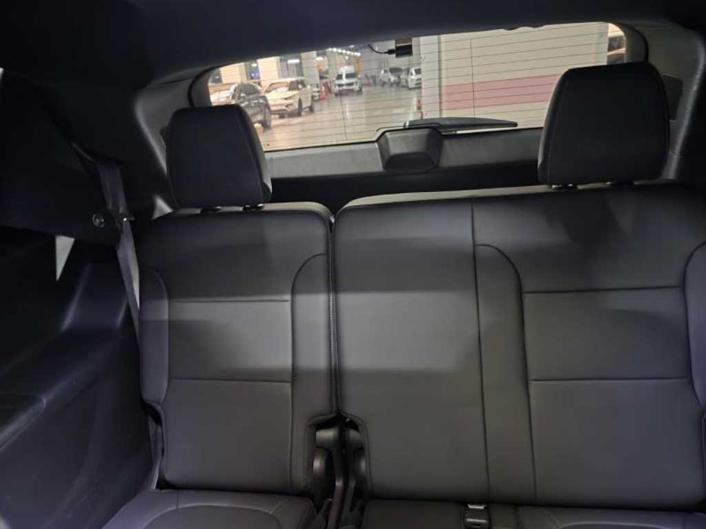Chevrolet Travers 2022 Negro - Importación desde Corea - HF Imports Iquique - Foto 18