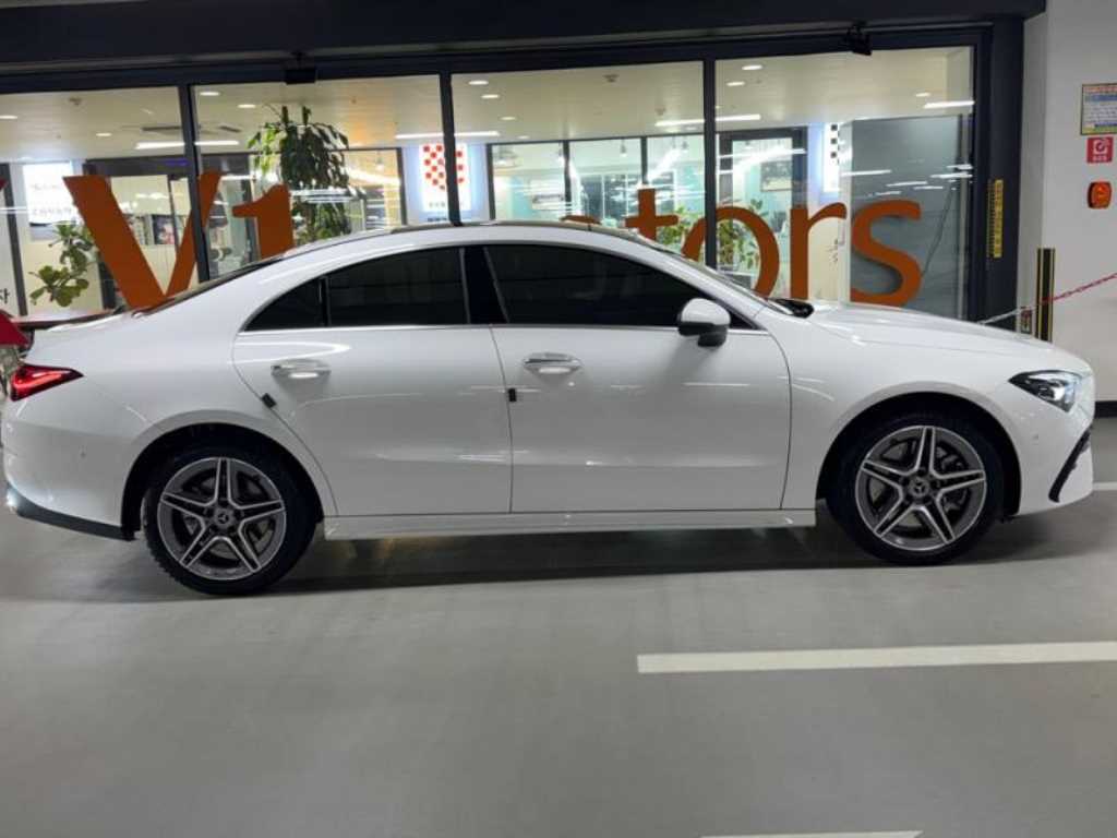 Mercedes Benz CLA Class - Vista 3