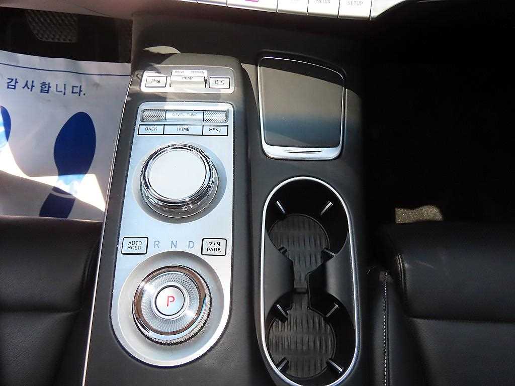 Genesis GV70 2022 Blanco - Importación desde Corea - HF Imports Iquique - Foto 13