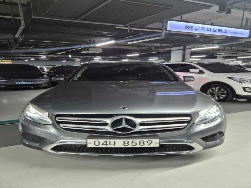 Mercedes Benz GLC Class 2018 Gris - Importación desde Corea - HF Imports Iquique - Foto 1