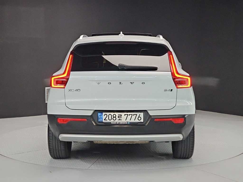 Volvo XC40 - Vista 3