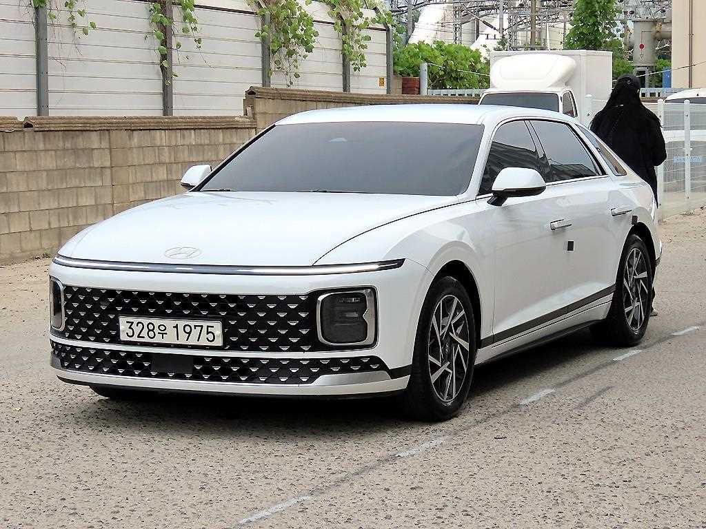 HYUNDAI Grandeur 2023 Blanco - Importación desde Corea - HF Imports Iquique - Foto 1