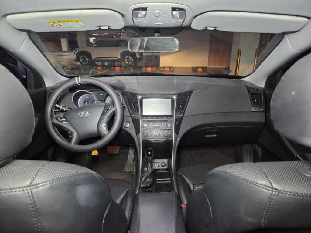 HYUNDAI Sonata - Vista 7