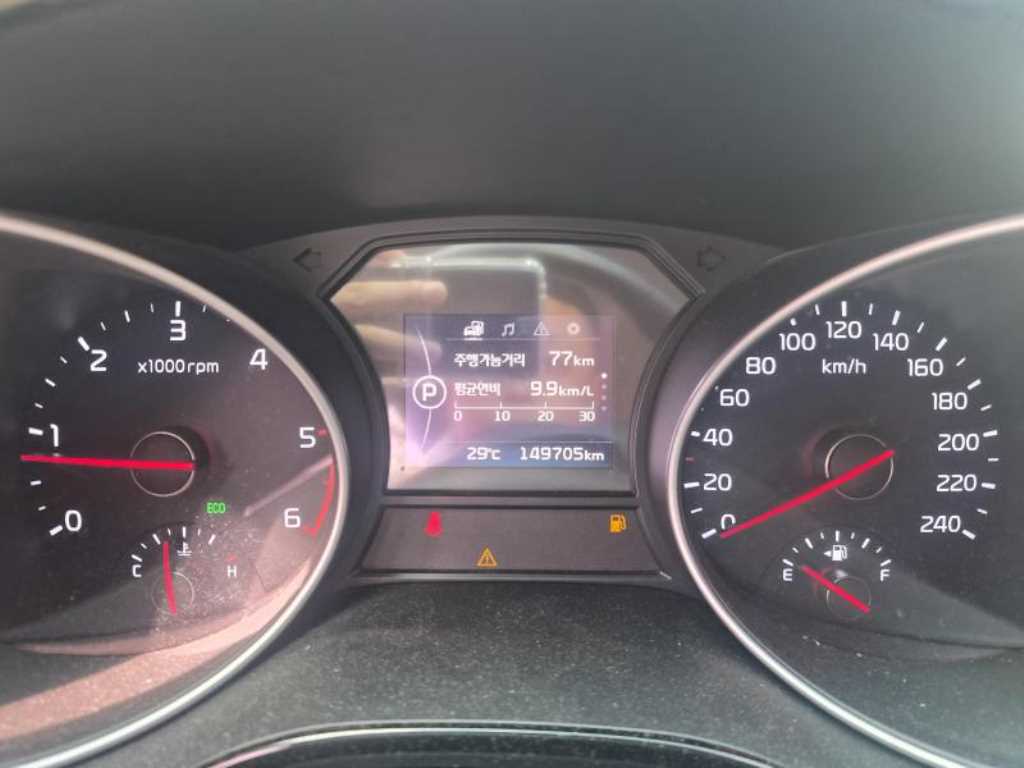 KIA Carnival - Vista 3