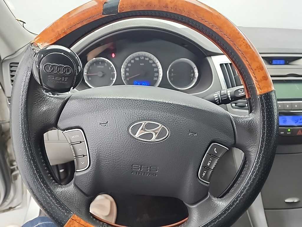 HYUNDAI Sonata - Vista 11