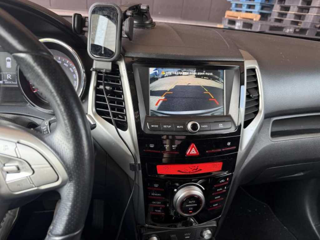 Ssangyong Tivoli - Vista 6