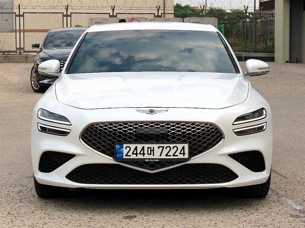 Genesis G70 2023 Blanco - Importación desde Corea - HF Imports Iquique - Foto 1