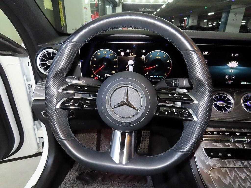Mercedes Benz E class - Vista 10