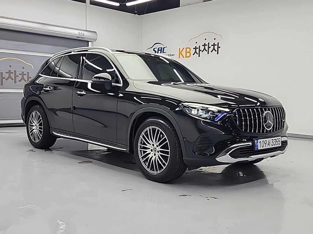 Mercedes Benz GLC Class - Vista 6