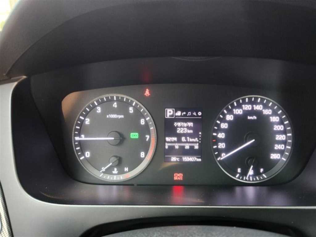 HYUNDAI Sonata - Vista 12