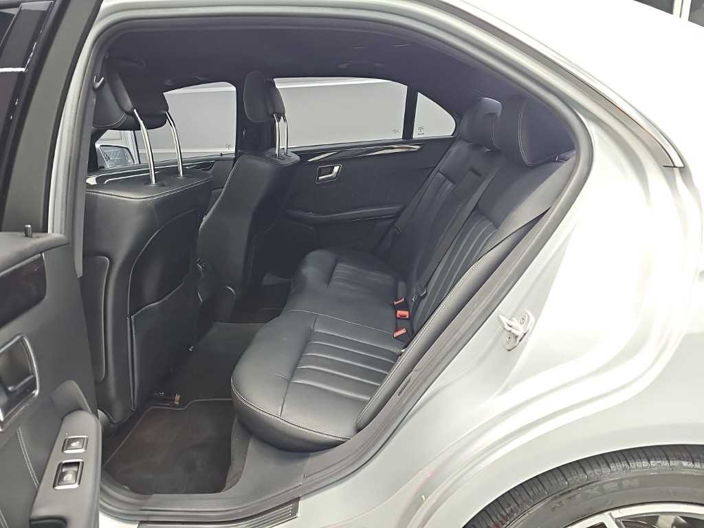 Mercedes Benz E class 2015 Plateado - Importación desde Corea - HF Imports Iquique - Foto 14