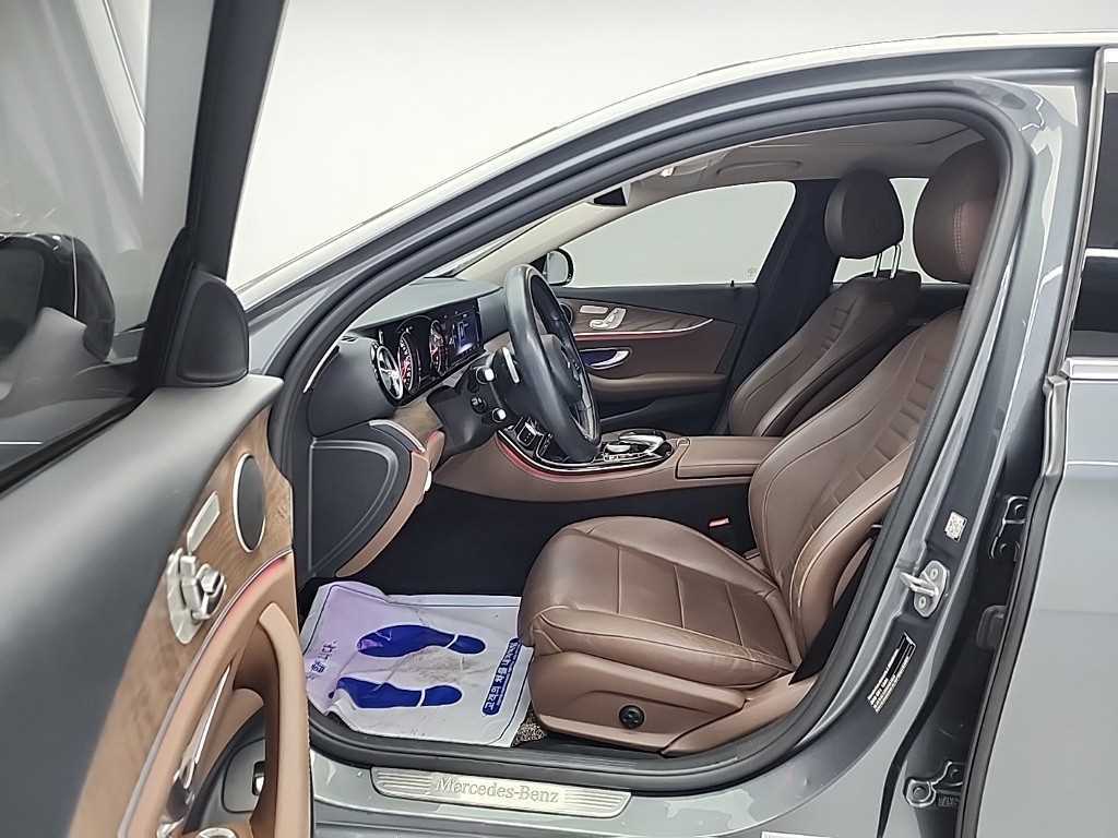 Mercedes Benz E class 2017 Gris - Importación desde Corea - HF Imports Iquique - Foto 13