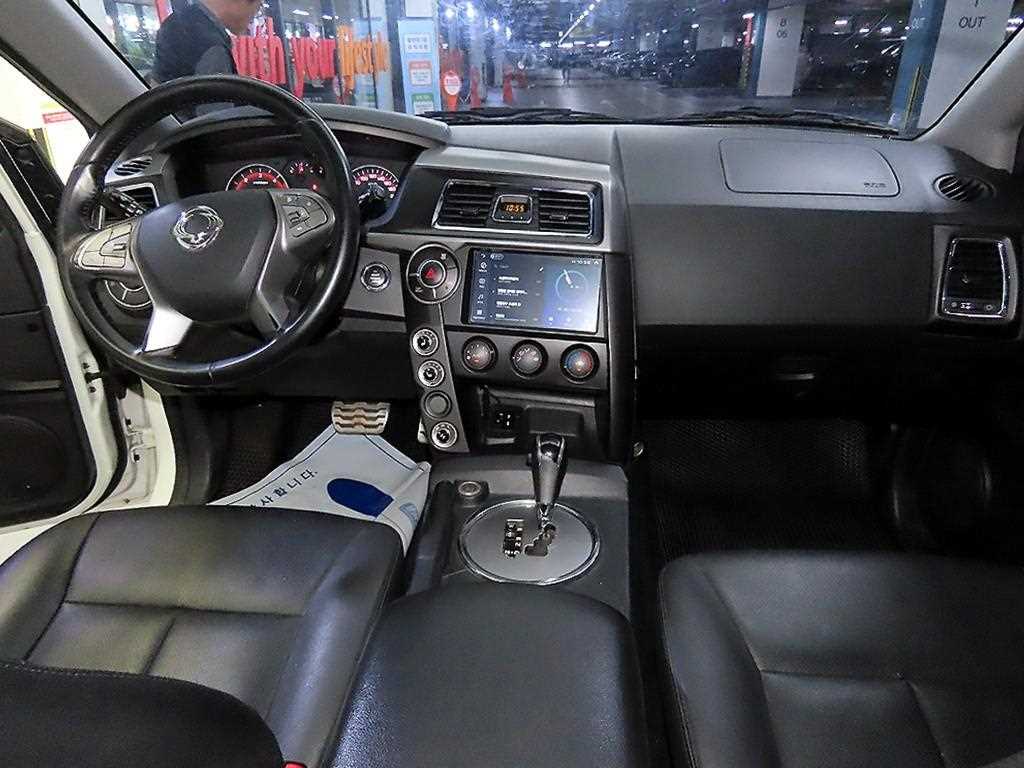 Ssangyong Korando - Vista 12