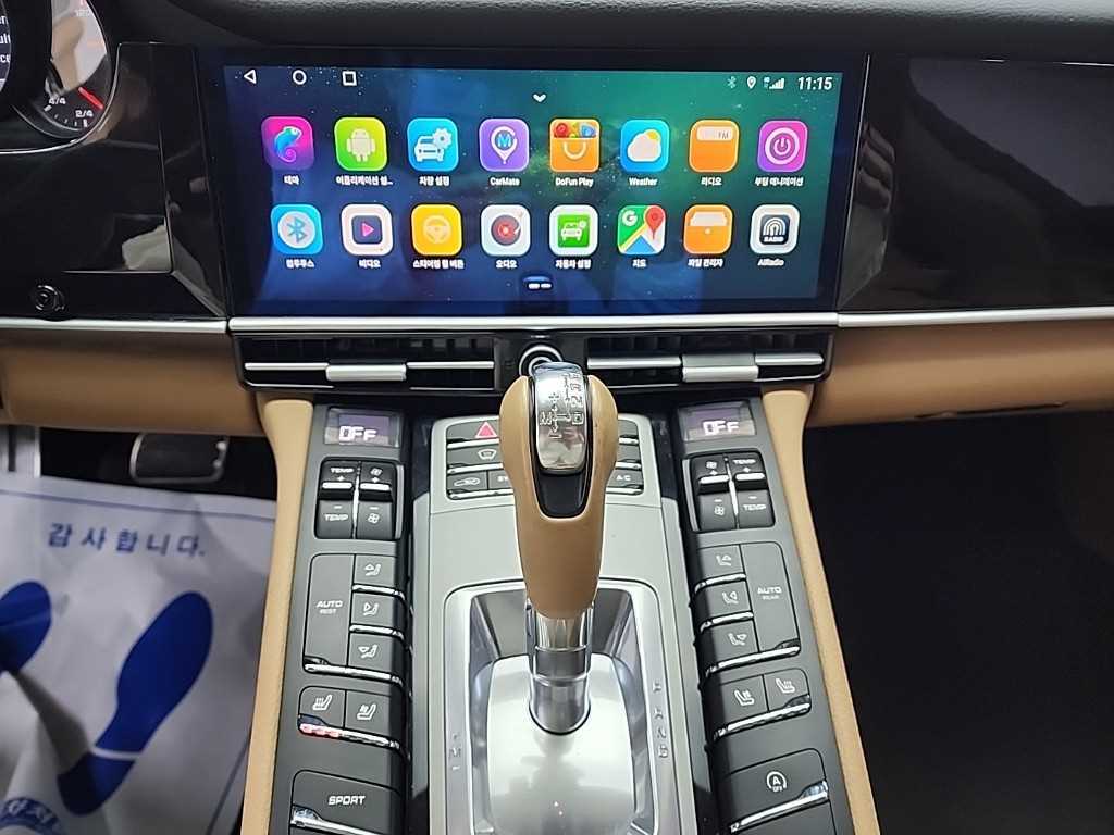 Porsche Panamera - Vista 12