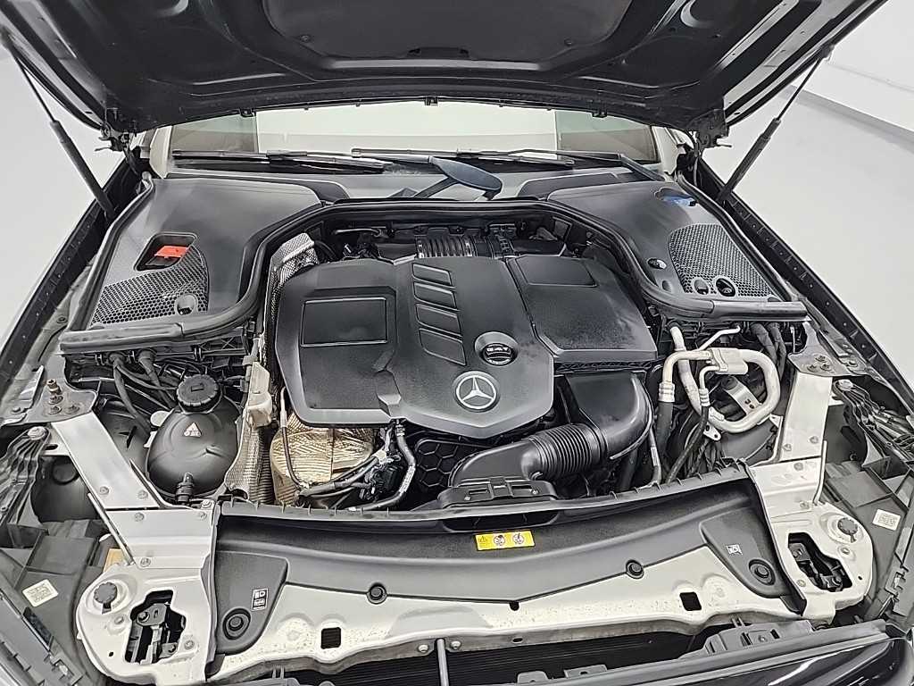 Mercedes Benz E class - Vista 7