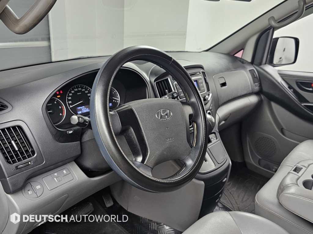 HYUNDAI Starex 2017 Blanco - Importación desde Corea - HF Imports Iquique - Foto 15