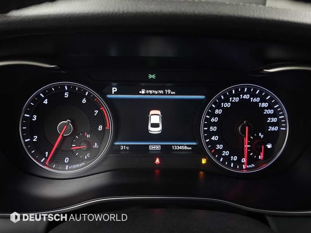 Genesis G70 - Vista 10