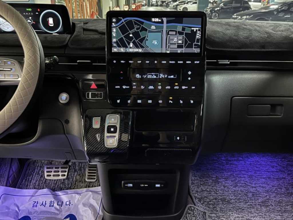 HYUNDAI Staria - Vista 9