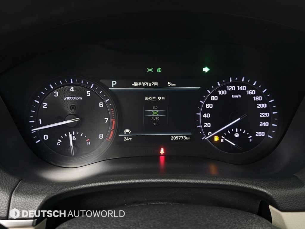 Genesis G80 - Vista 10