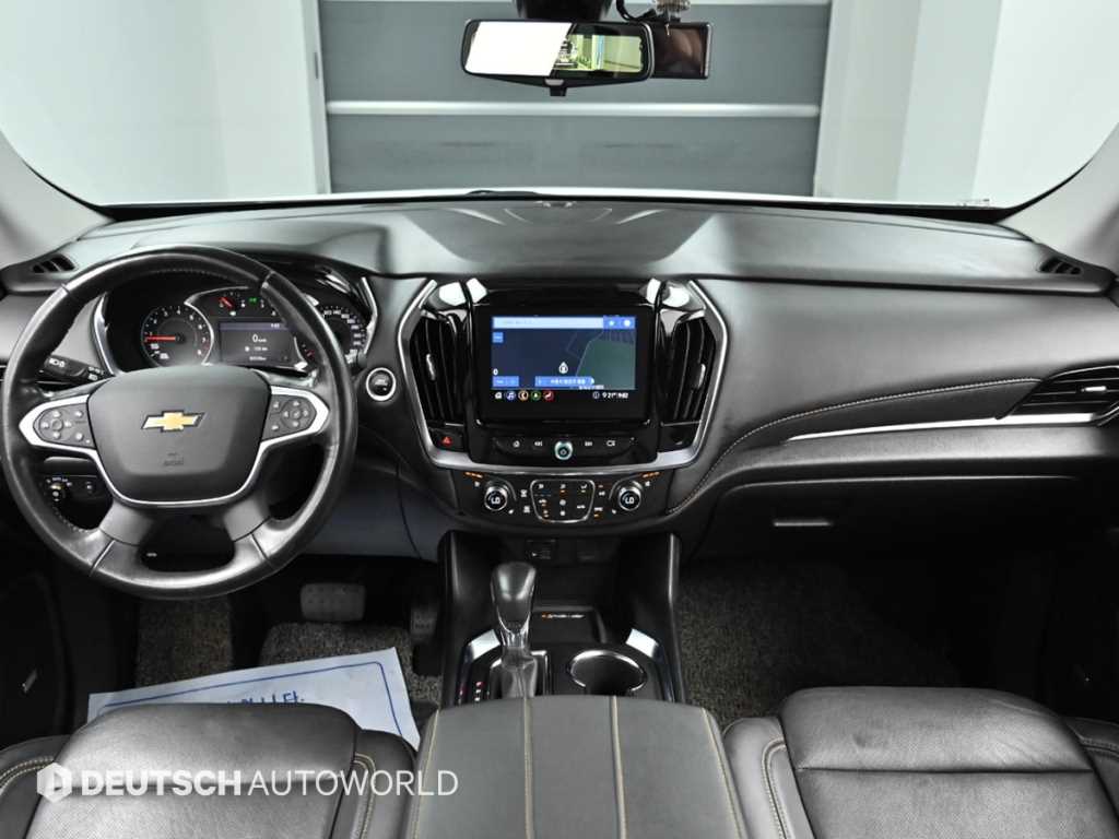 Chevrolet Travers - Vista 9