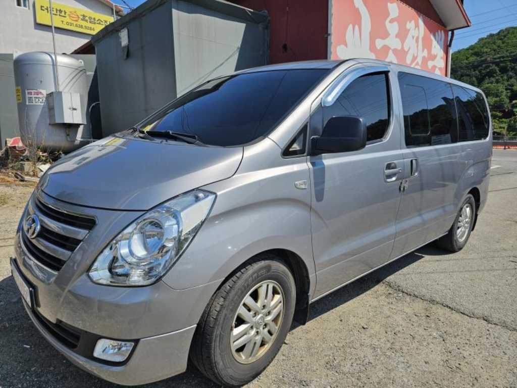 HYUNDAI Starex 2017 - Importación desde Corea - HF Imports Iquique - Foto 1