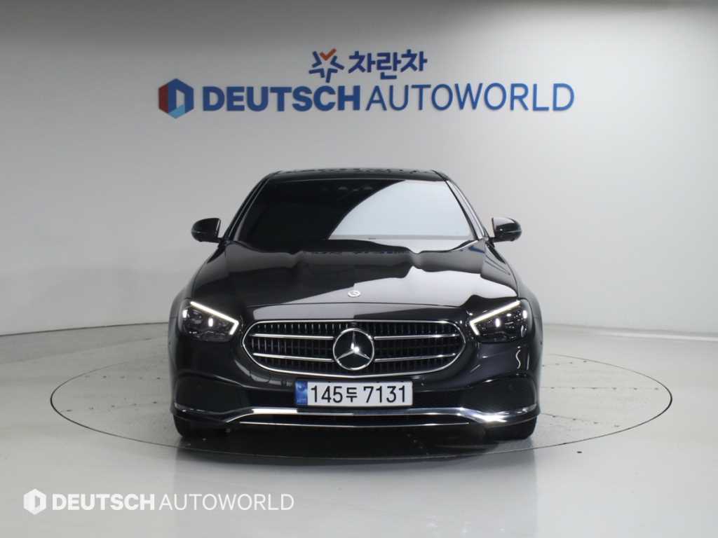 Mercedes Benz E class - Vista 3