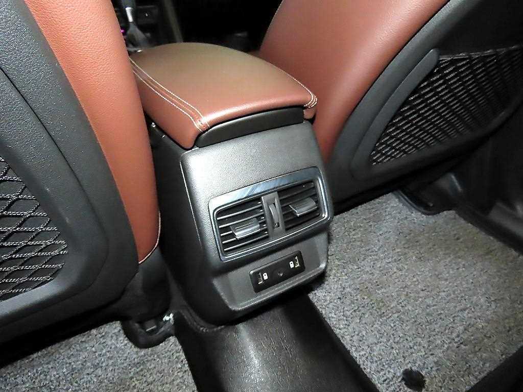 SAMSUNG QM6 2020 Blanco - Importación desde Corea - HF Imports Iquique - Foto 18