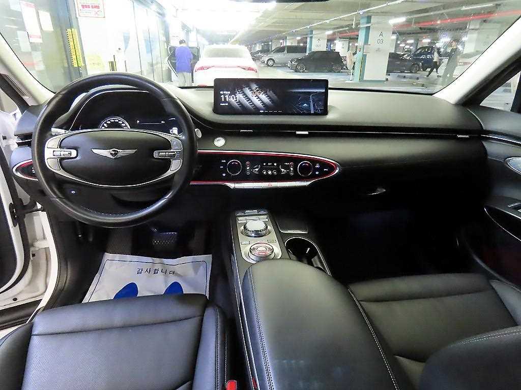 Genesis GV70 - Vista 12