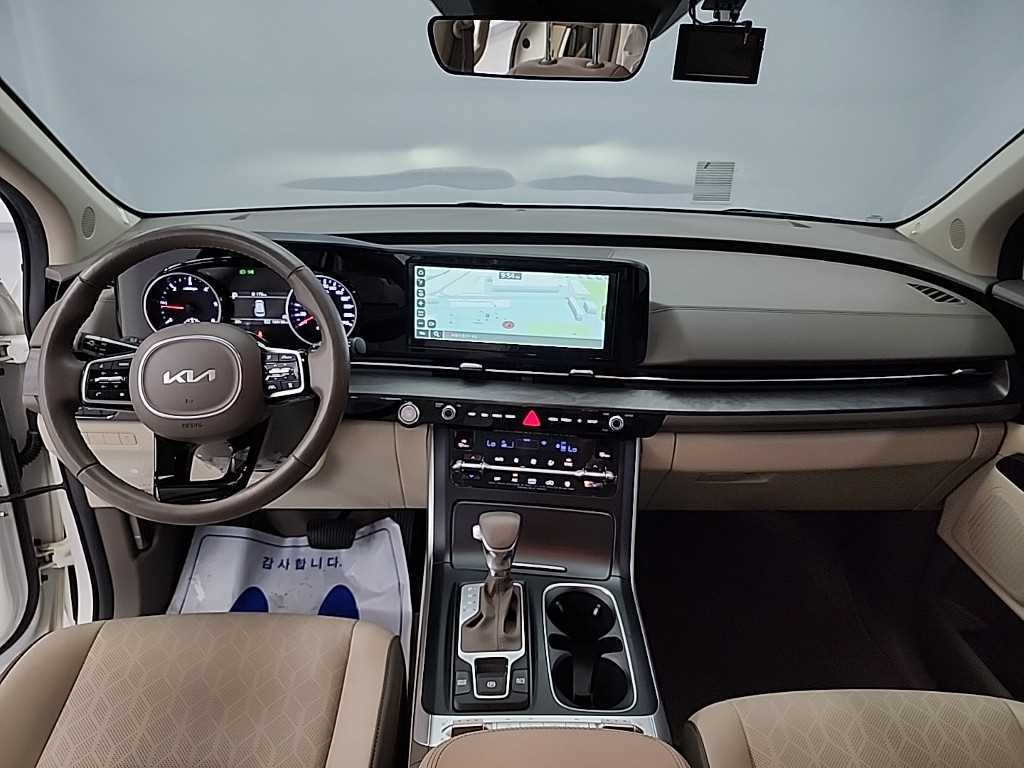 KIA Carnival - Vista 9