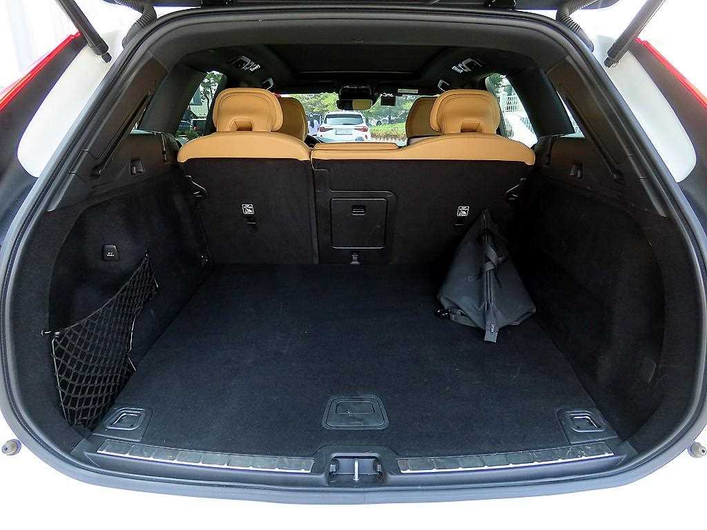 Volvo XC60 2021 Blanco - Importación desde Corea - HF Imports Iquique - Foto 20