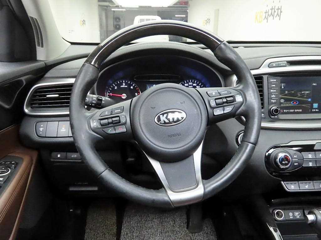 KIA Sorento - Vista 9