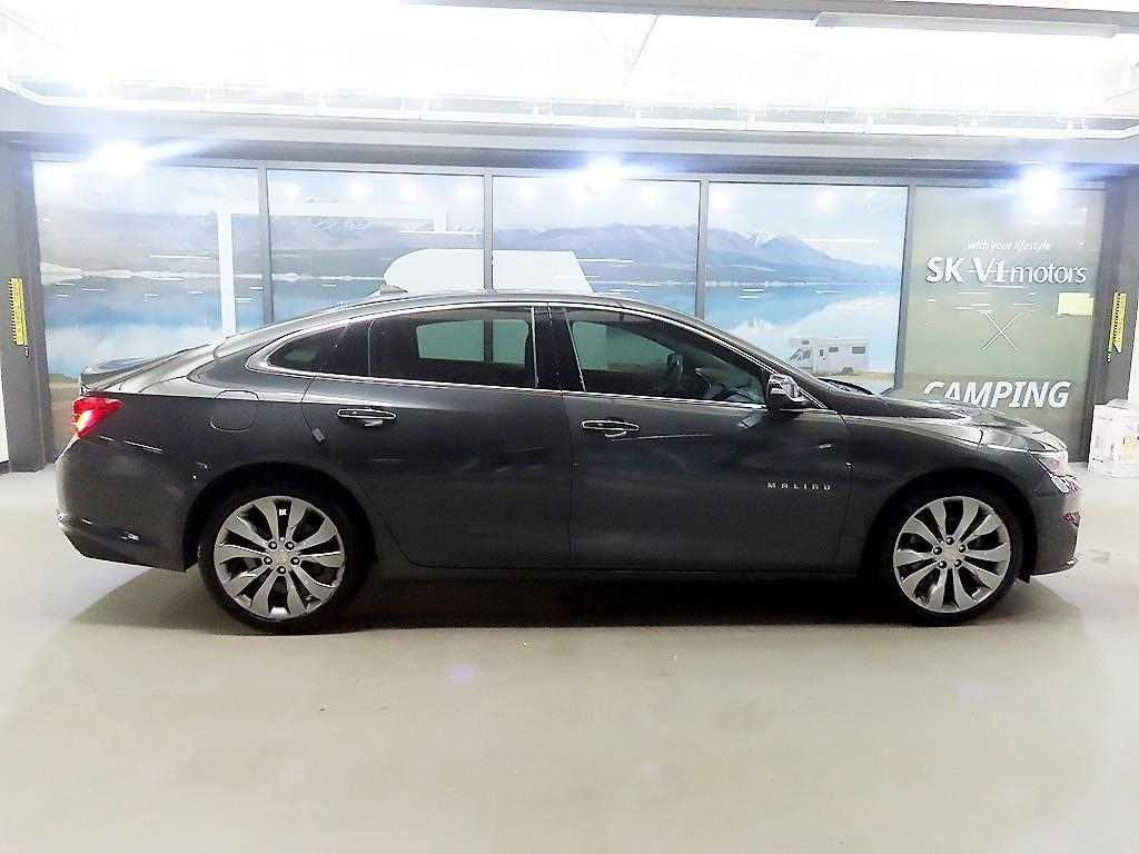 Chevrolet Malibu - Vista 3