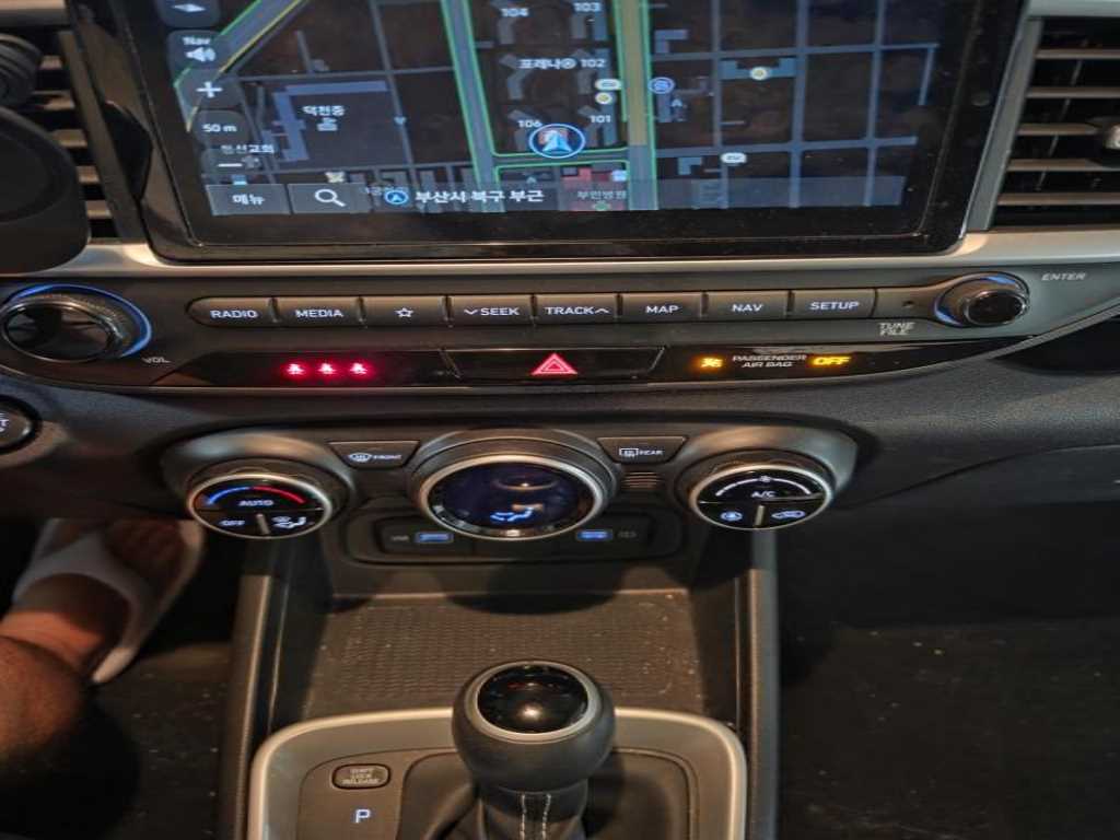 HYUNDAI Venue - Vista 9