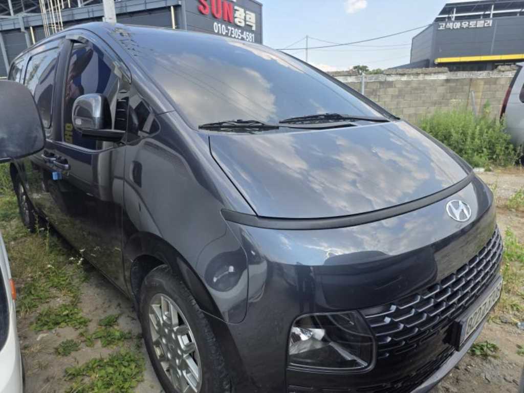 HYUNDAI Staria - Vista 8