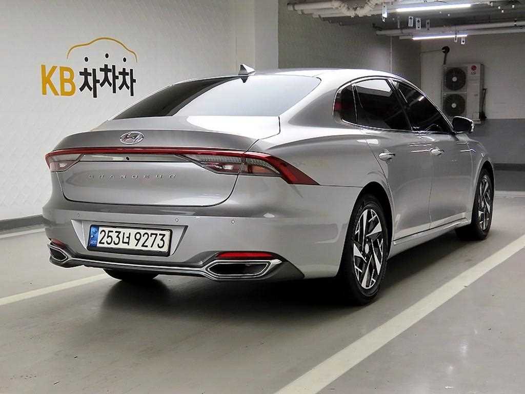 HYUNDAI Grandeur - Vista 6