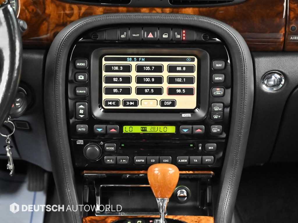 Jaguar XJ 2005 Negro - Importación desde Corea - HF Imports Iquique - Foto 16