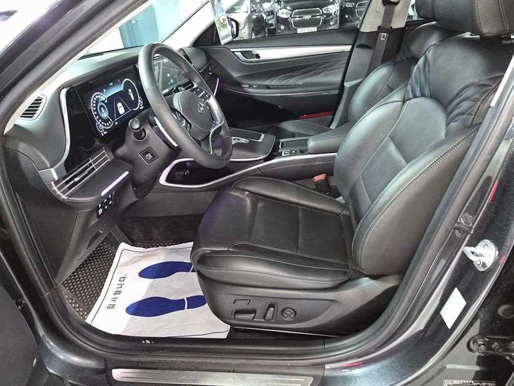 HYUNDAI Grandeur - Vista 8
