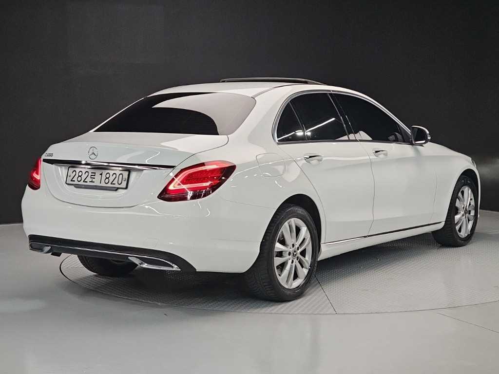 Mercedes Benz C Class - Vista 6