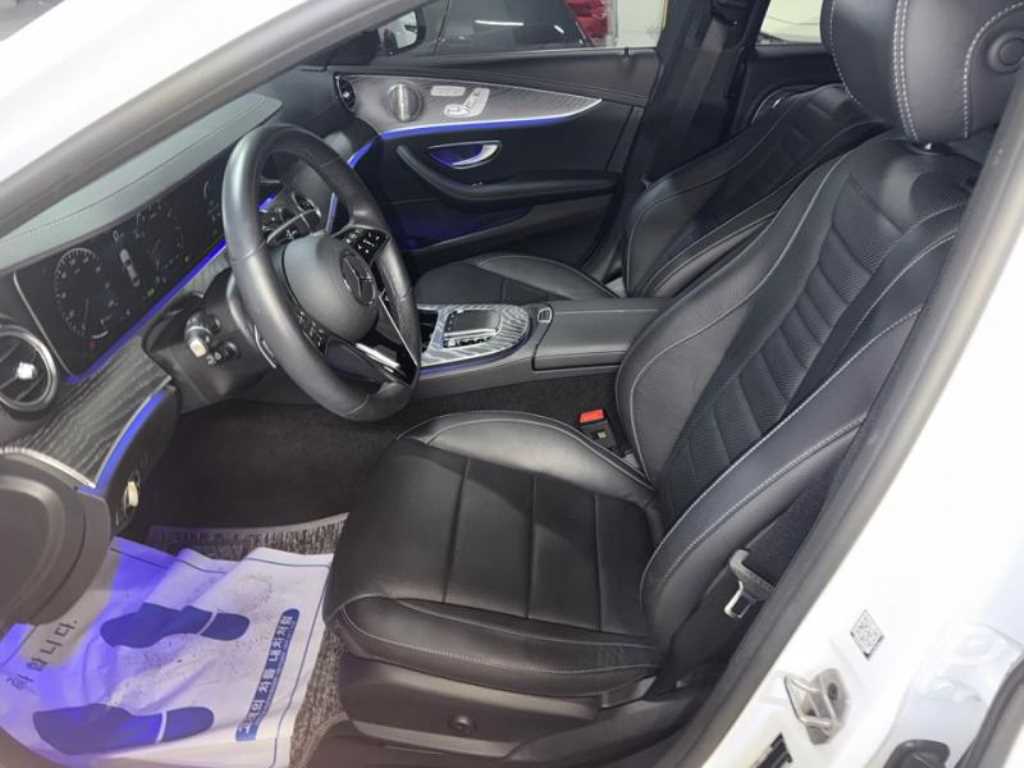 Mercedes Benz E class - Vista 8