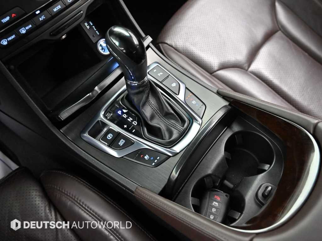 HYUNDAI Grandeur - Vista 9