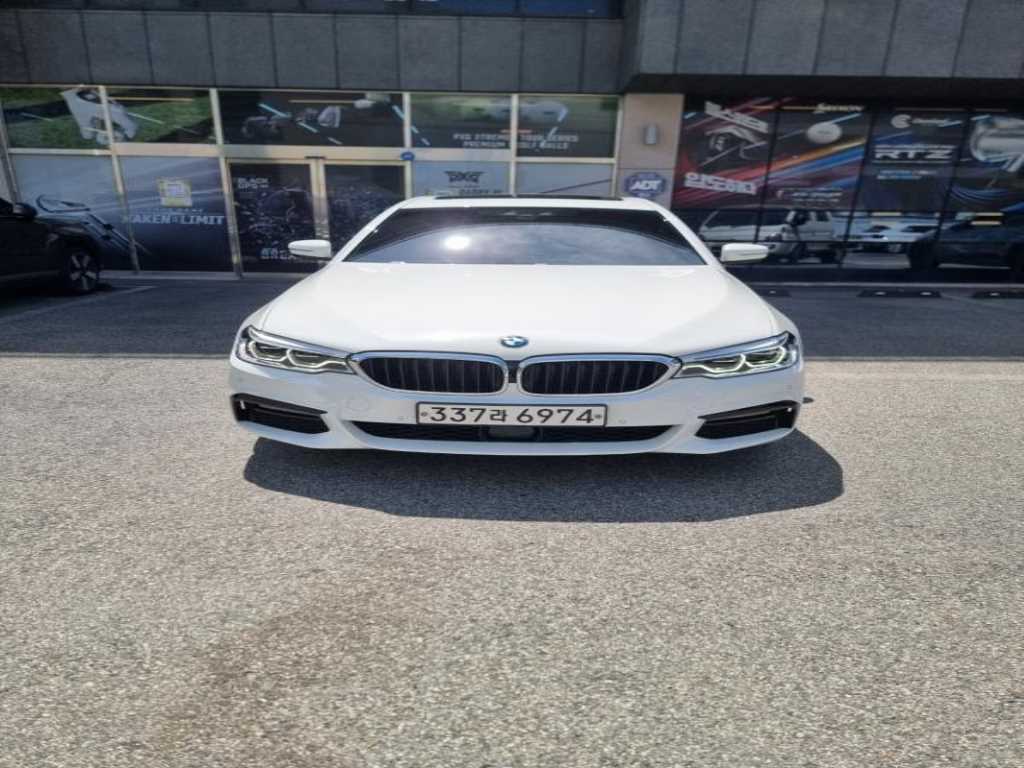 BMW 5 Series 2020 Blanco - Importación desde Corea - HF Imports Iquique - Foto 1