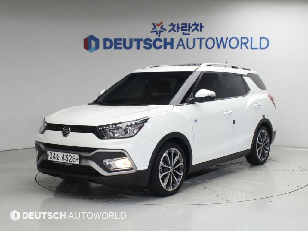 Ssangyong Tivoli 2017 Blanco - Importación desde Corea - HF Imports Iquique - Foto 1