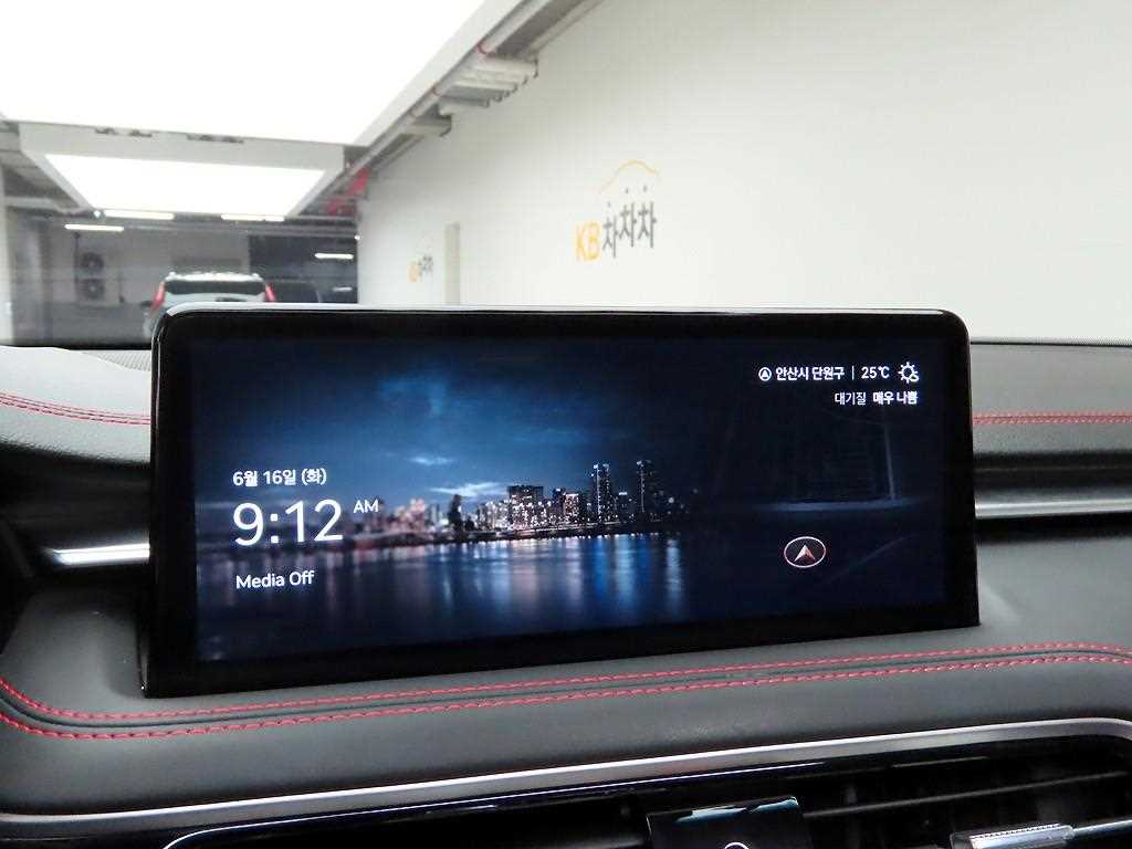 Genesis G70 - Vista 10