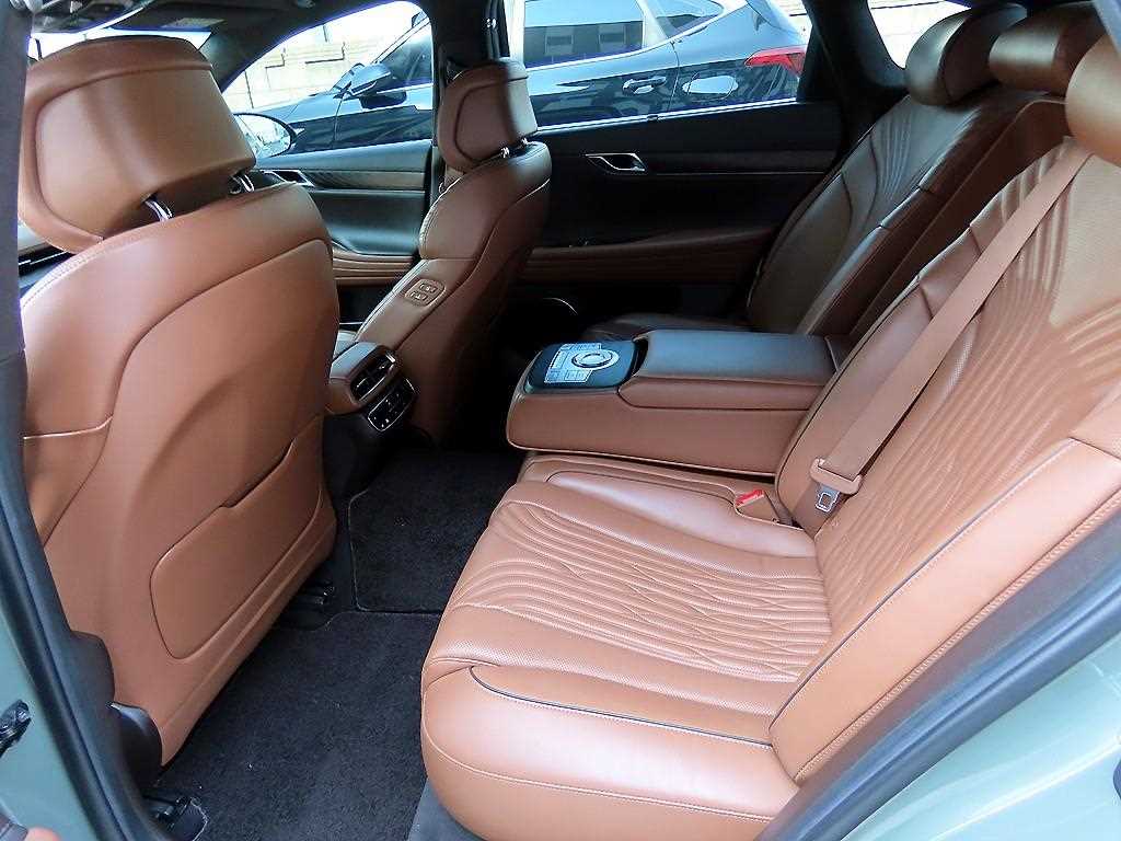 Genesis G80 - Vista 9