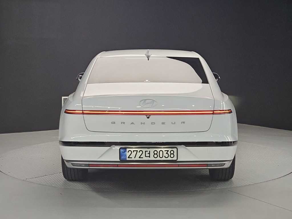 HYUNDAI Grandeur - Vista 3